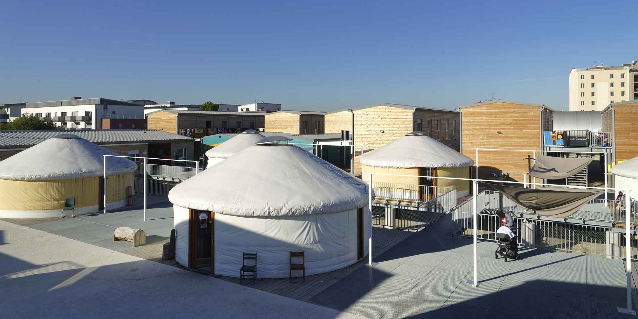 La construction bois est parfaitement adaptée à la réalisation de logements collectifs comme l'illustre le foyer d'hébergement à Montreuil réalisé par Ossabois.