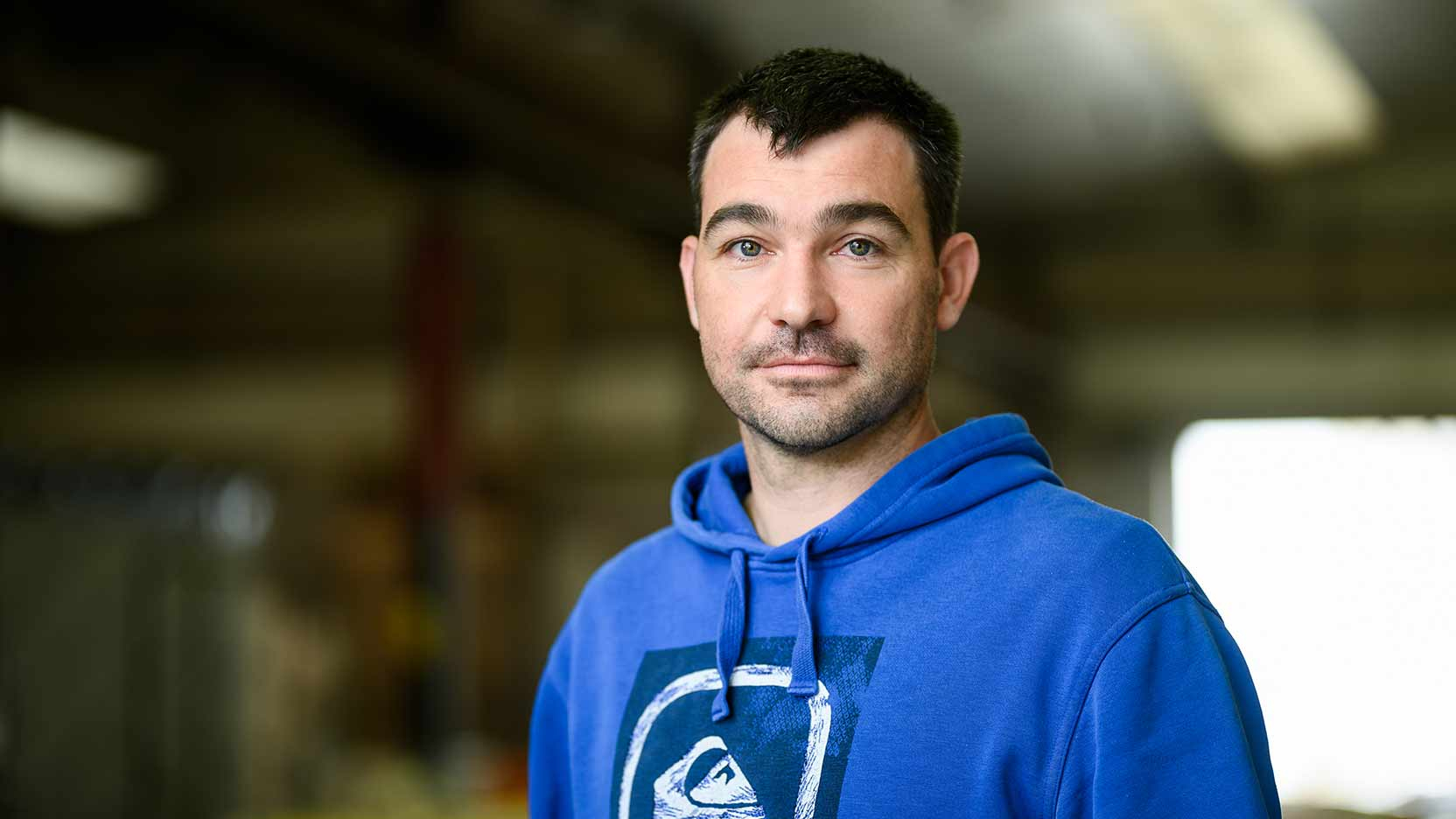 Découvrez le métier et les missions d'un.e Dessinateur.trice, qui réalise les plans destinés à la production et aux travaux, chez Ossabois.